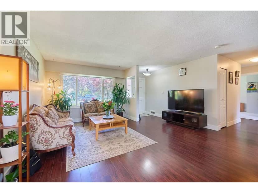 6086 49 AVENUE, Delta, photo 2