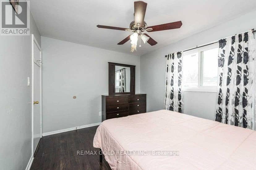 3430 Chipley Crescent — photo 9 of 17