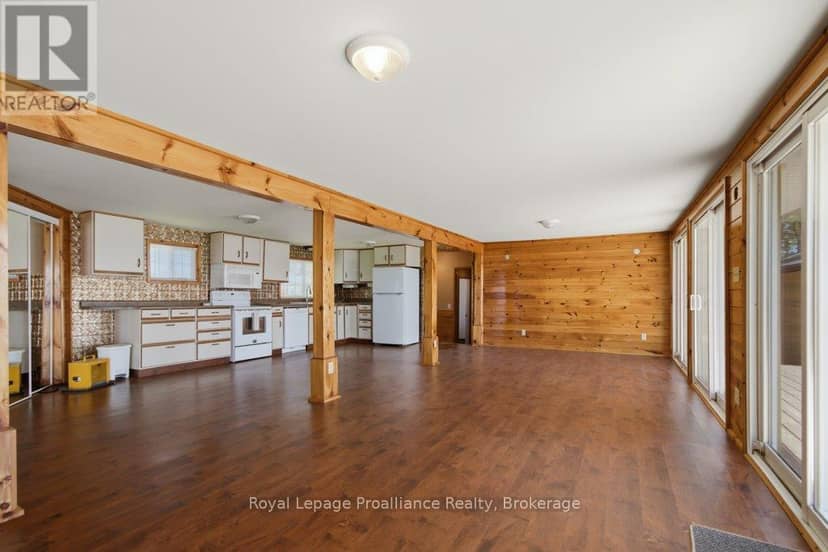 22579 Loyalist Parkway — photo 11 of 23