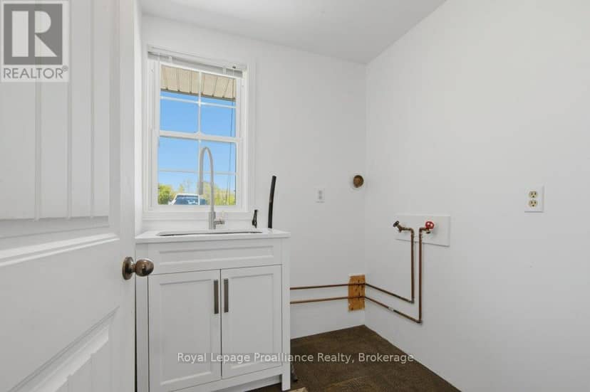 22579 Loyalist Parkway — photo 20 of 23