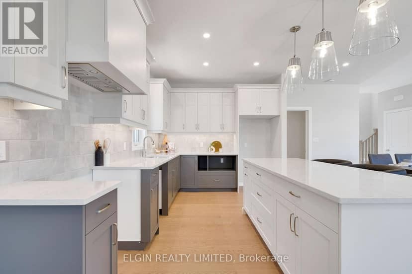 4 Keba Crescent — photo 13 of 39