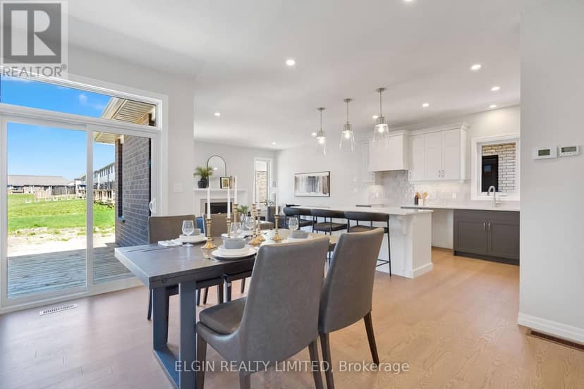 4 Keba Crescent — photo 6 of 39