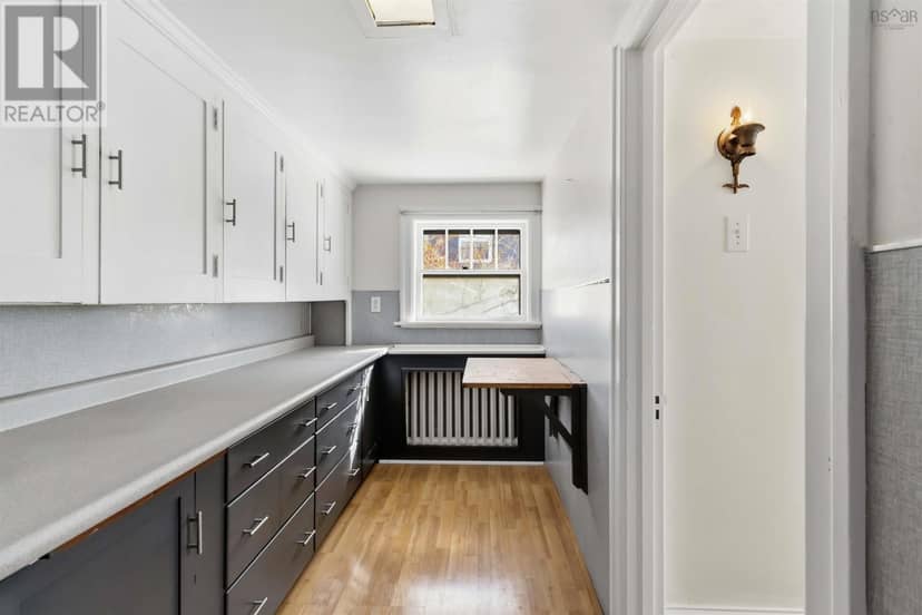 41 Alexandra Avenue — photo 17 of 40
