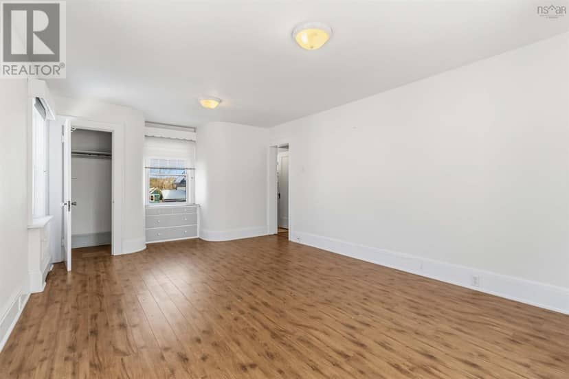 41 Alexandra Avenue — photo 31 of 40