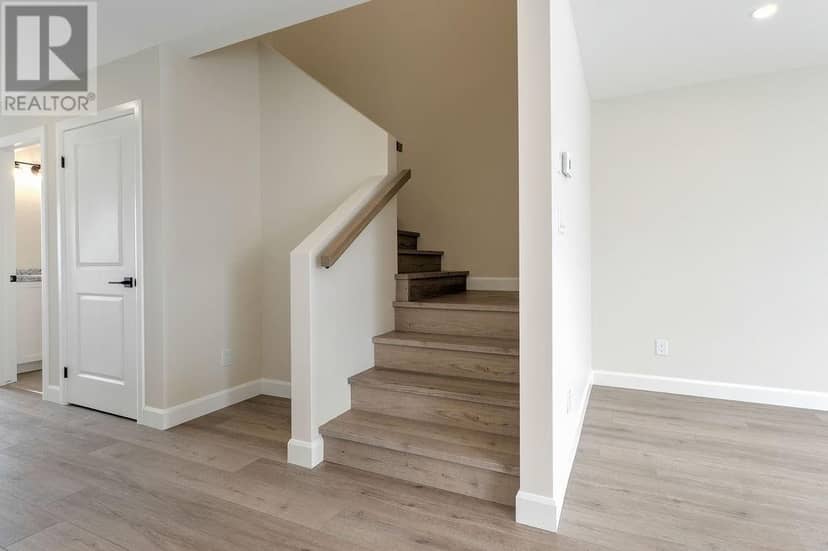 2951 Ruby Street — photo 6 of 30