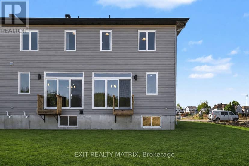 533 Regina Street — photo 15 of 18