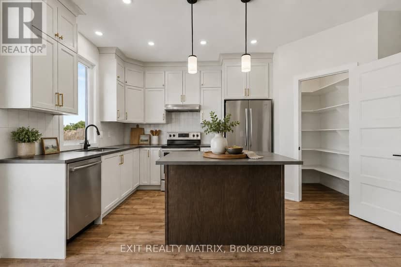 533 Regina Street — photo 6 of 18
