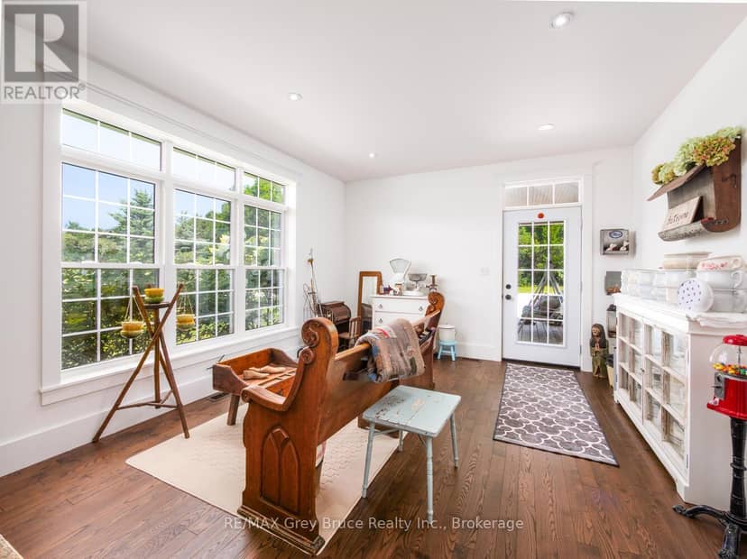 33 Dunks Bay Road — photo 17 of 40
