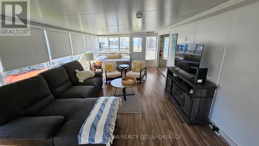 17 Mariner Crescent — photo 2 of 9