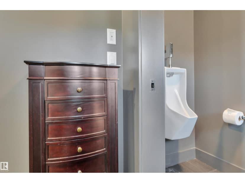 136 Kirpatrick Cr — photo 36 of 40