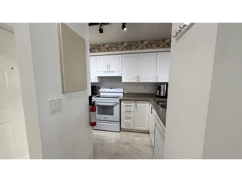 105 14355 103 AVENUE, Surrey, photo 4