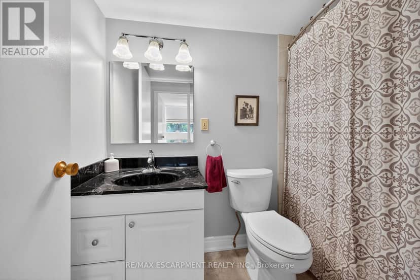 101 - 700 Dynes Road — photo 18 of 40