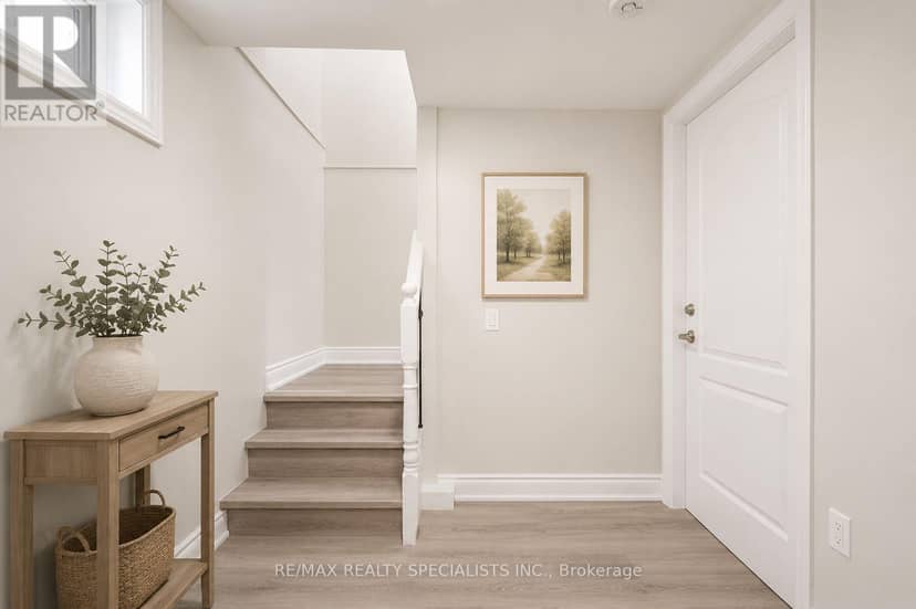 26 Allendale Road — photo 10 of 15
