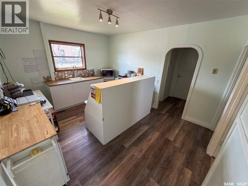 505 Centre STREET — photo 11 of 39