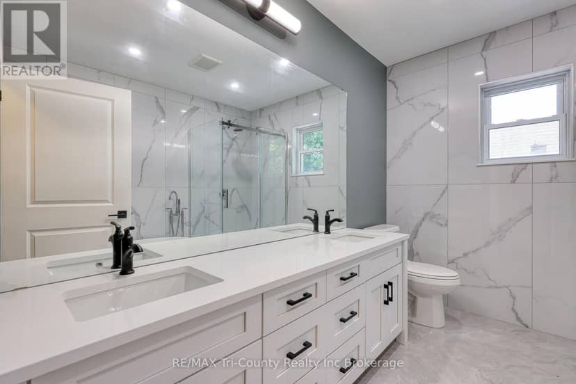 16 Delevan Crescent — photo 15 of 40