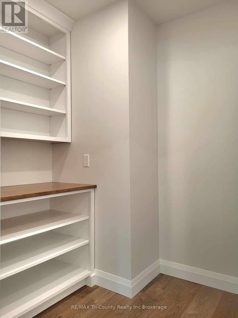 16 Delevan Crescent — photo 7 of 40