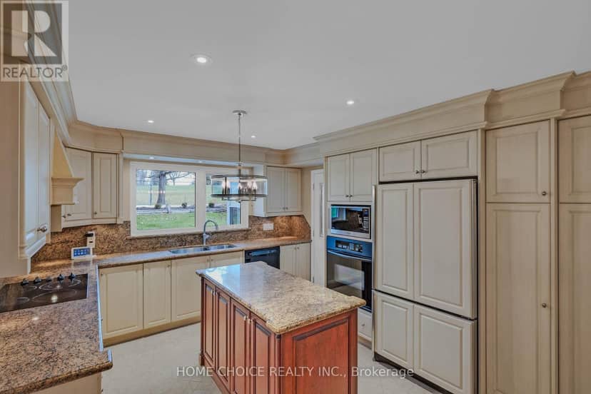 43 Golfwood Heights E — photo 12 of 40