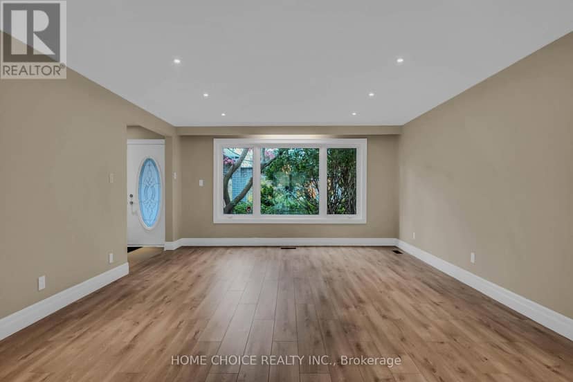43 Golfwood Heights E — photo 8 of 40
