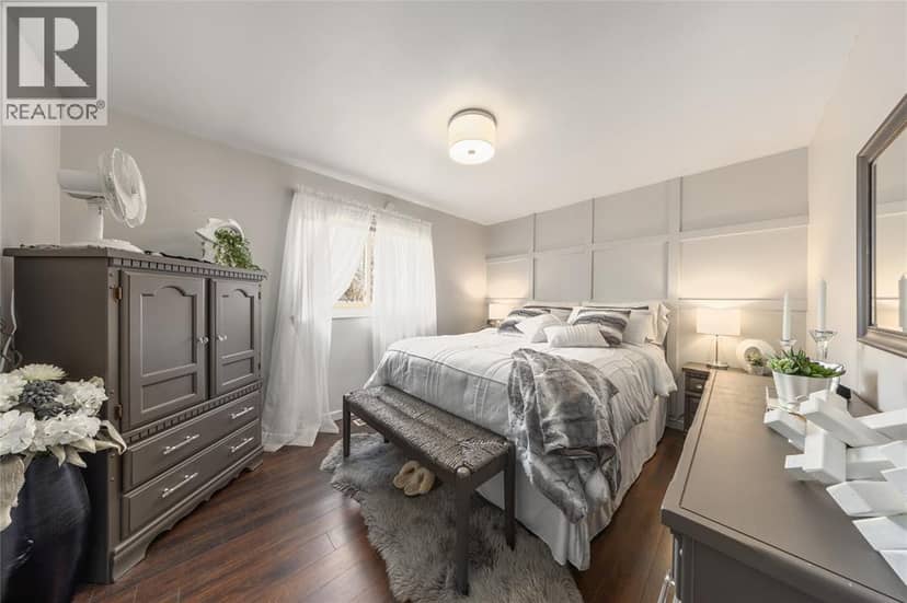 671 Nelson Street — photo 13 of 31