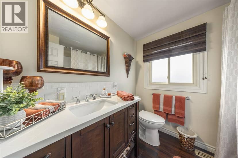 671 Nelson Street — photo 20 of 31