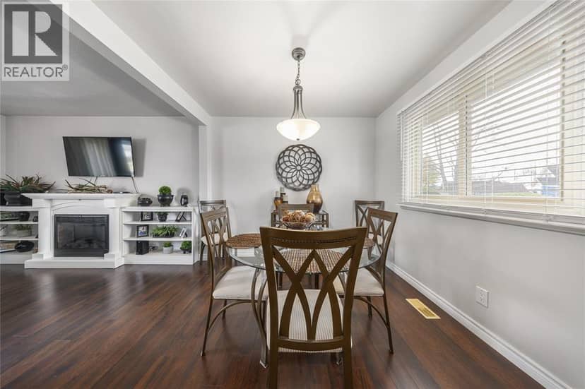 671 Nelson Street — photo 6 of 31