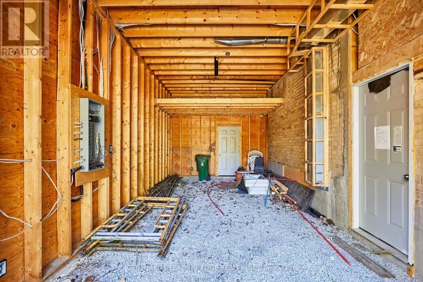 213 Phyllis Avenue — photo 9 of 40