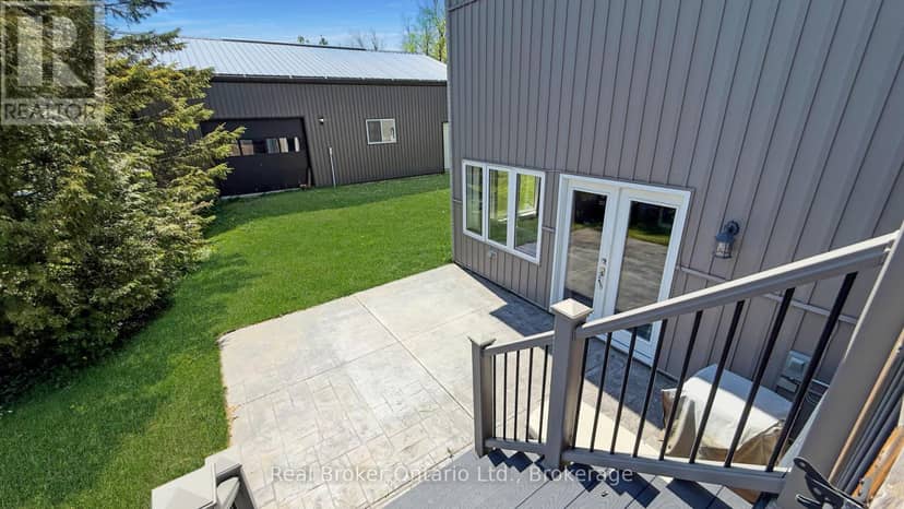 11 James Street W — photo 19 of 27