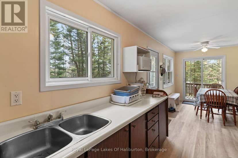 1099 Yellow Rock Drive — photo 13 of 37