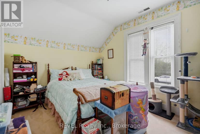 2376 Centre Street — photo 13 of 38