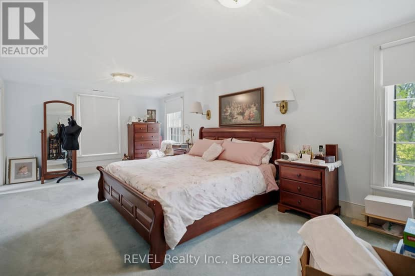 2376 Centre Street — photo 15 of 38