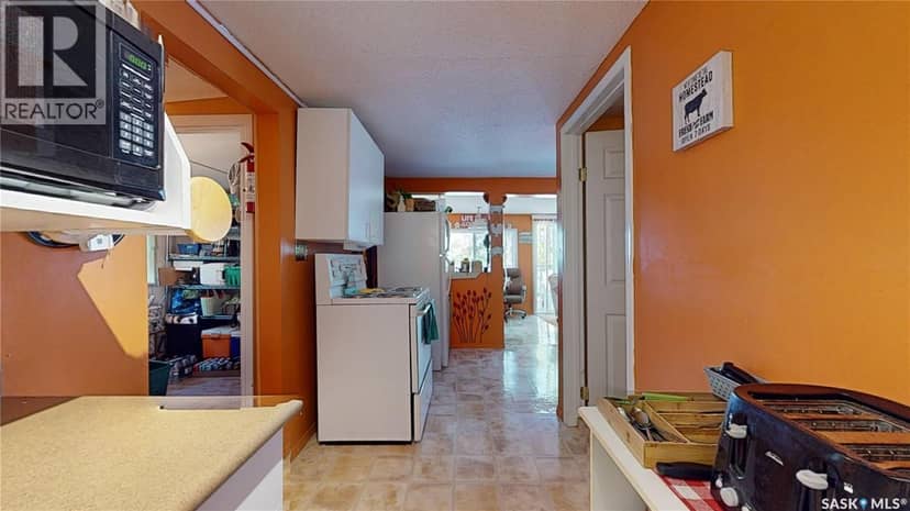 211 Osment AVENUE — photo 16 of 40