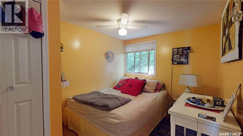 211 Osment AVENUE — photo 19 of 40