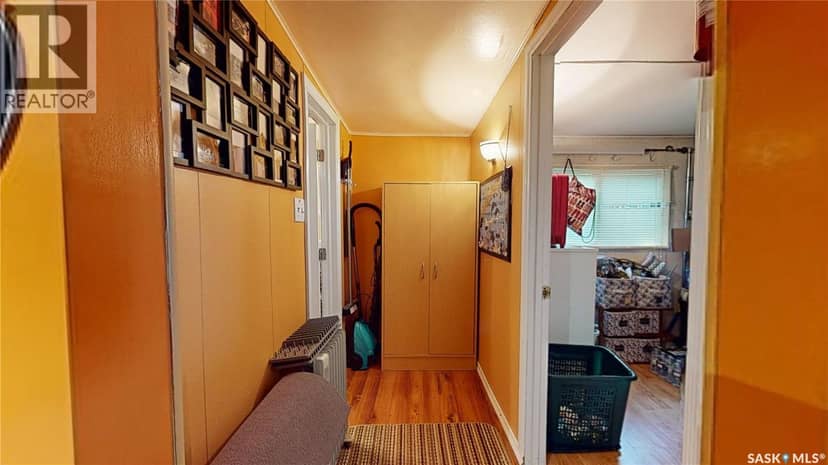 211 Osment AVENUE — photo 22 of 40