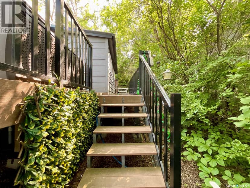 211 Osment AVENUE — photo 31 of 40