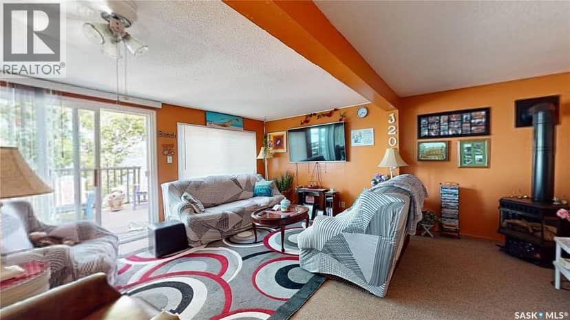 211 Osment AVENUE — photo 7 of 40
