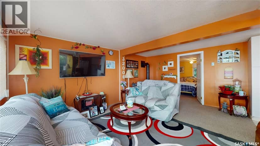 211 Osment AVENUE — photo 9 of 40