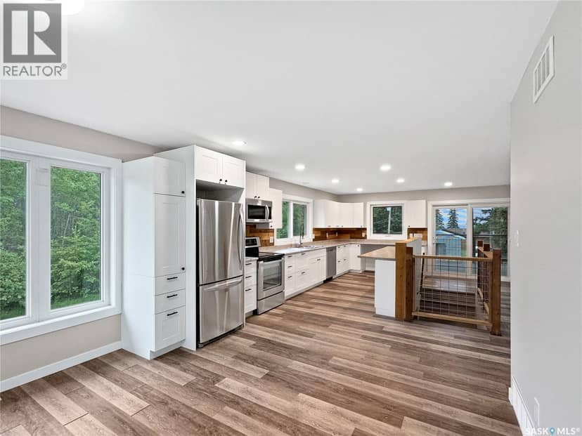 720 Railway STREET — photo 12 of 28