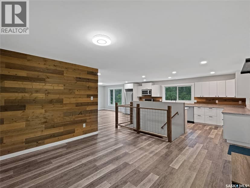 720 Railway STREET — photo 14 of 28