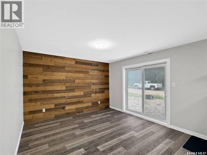 720 Railway STREET — photo 8 of 28