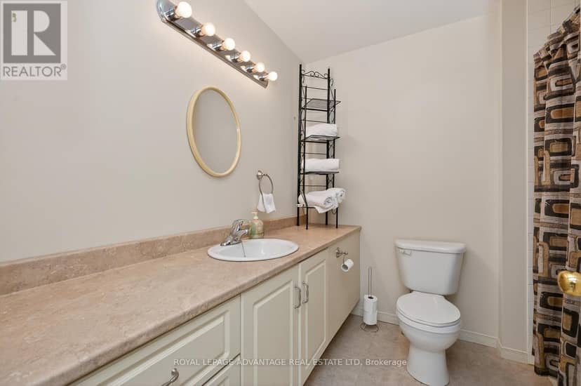 61 Van Horne Avenue — photo 20 of 33