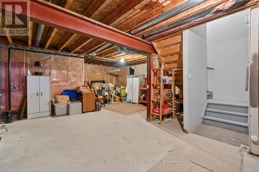 61 Van Horne Avenue — photo 26 of 33