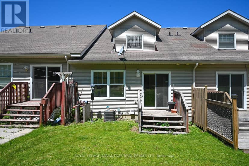 61 Van Horne Avenue — photo 32 of 33