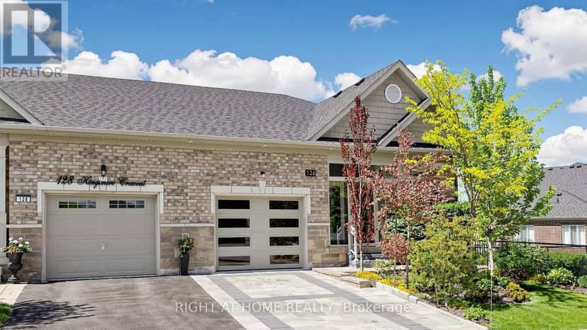 126 Kingsmere Crescent — photo 5 of 40