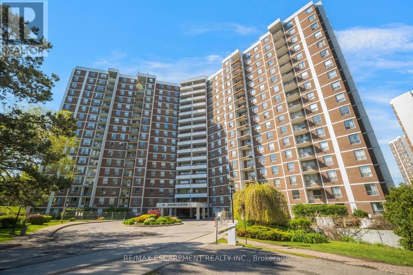206 - 10 Edgecliff Golfway — photo 1 of 33