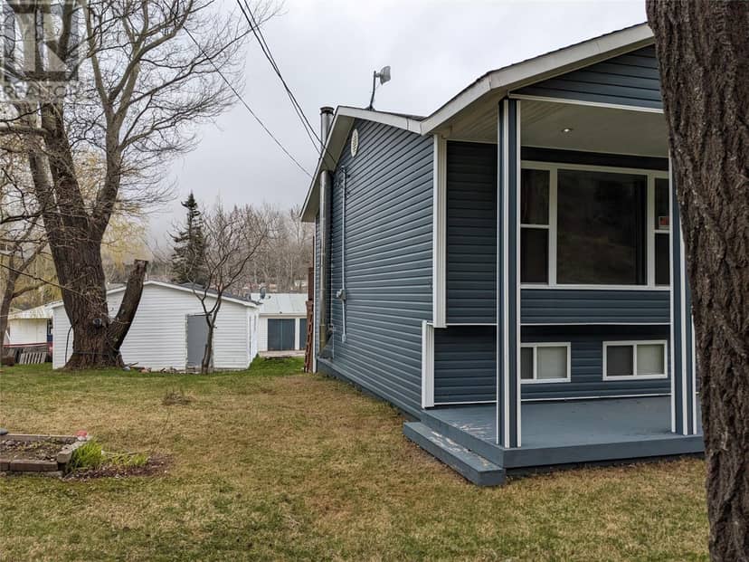 12 Forest Road — photo 6 of 40