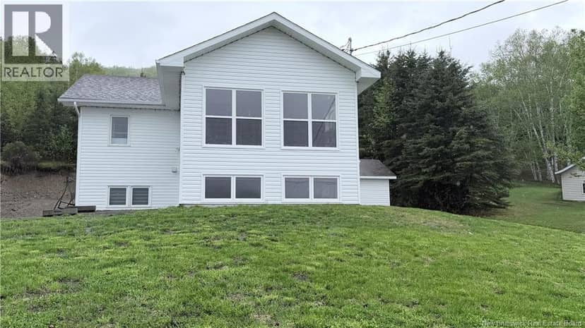 5952 Route 120, Lac Baker