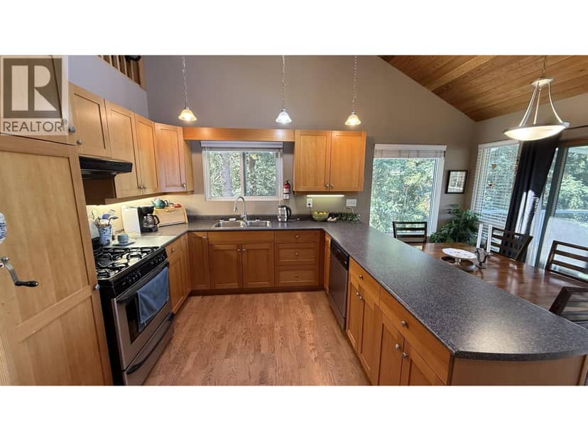 8187 COTTONWOOD BAY ROAD, Bridge Lake, photo 8