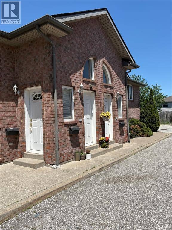2290 Daytona Avenue — photo 1 of 16