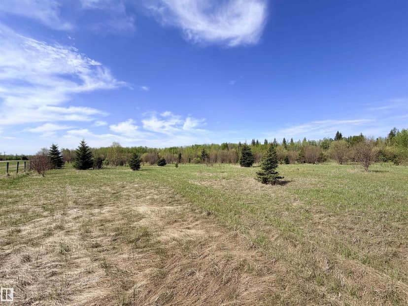 NW 27 60 14 W4 — photo 14 of 16