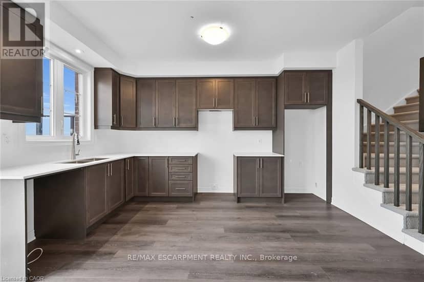 35 - 120 Court Drive — photo 11 of 40
